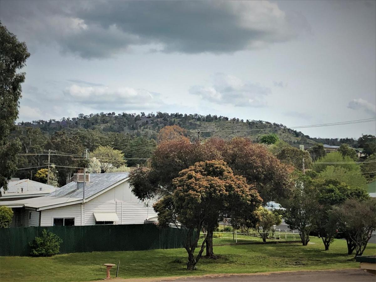 Bradman Motor Inn Cootamundra Exterior photo